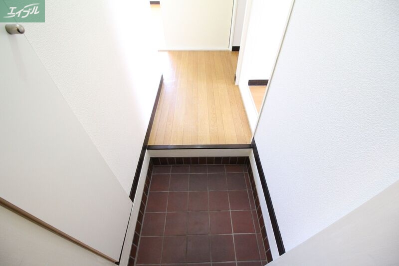 玄関　同タイプのお部屋の写真です