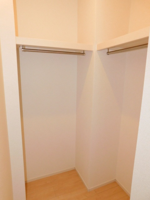 収納　ウォークインクローゼット