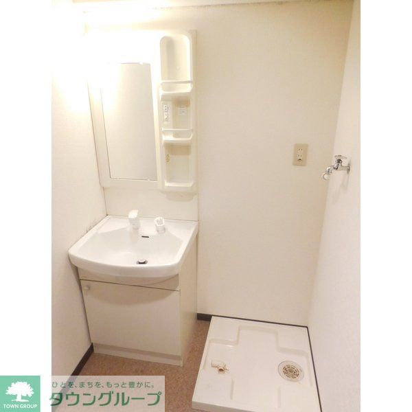 ロイヤルヒルズ 912953の内装写真