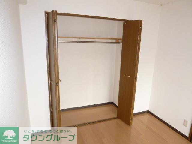 ロイヤルヒルズ 912953の内装写真