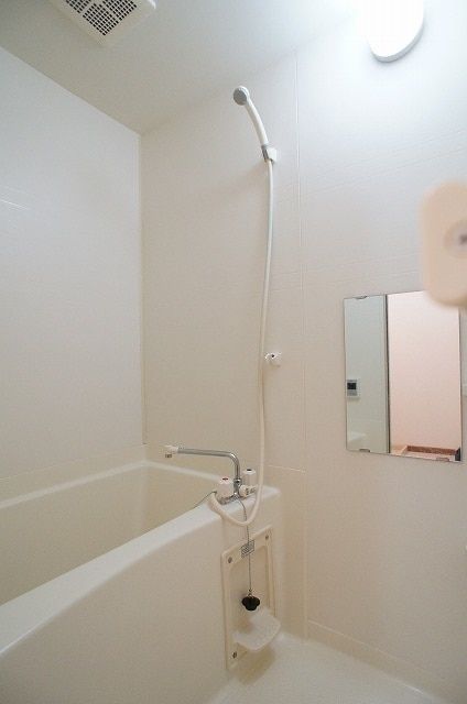 西武新宿線 新狭山駅 徒歩2分 3階建 築24年の風呂写真