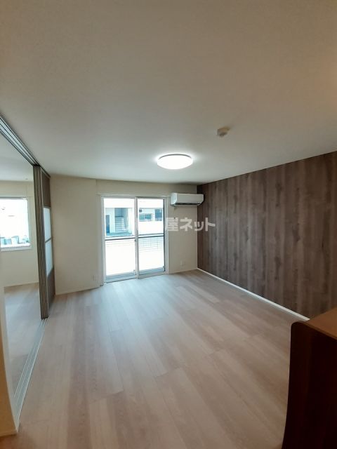 D-ROOM福光東 EASTの居間写真