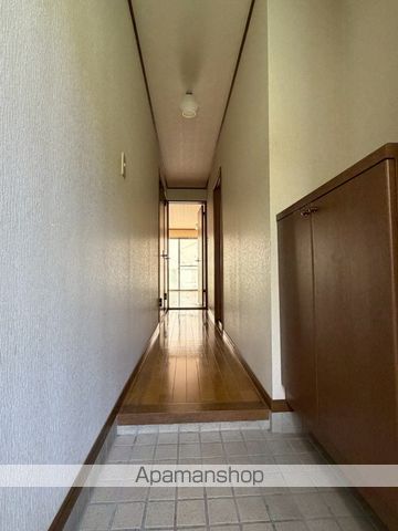 メゾンリバーサイドの玄関写真
