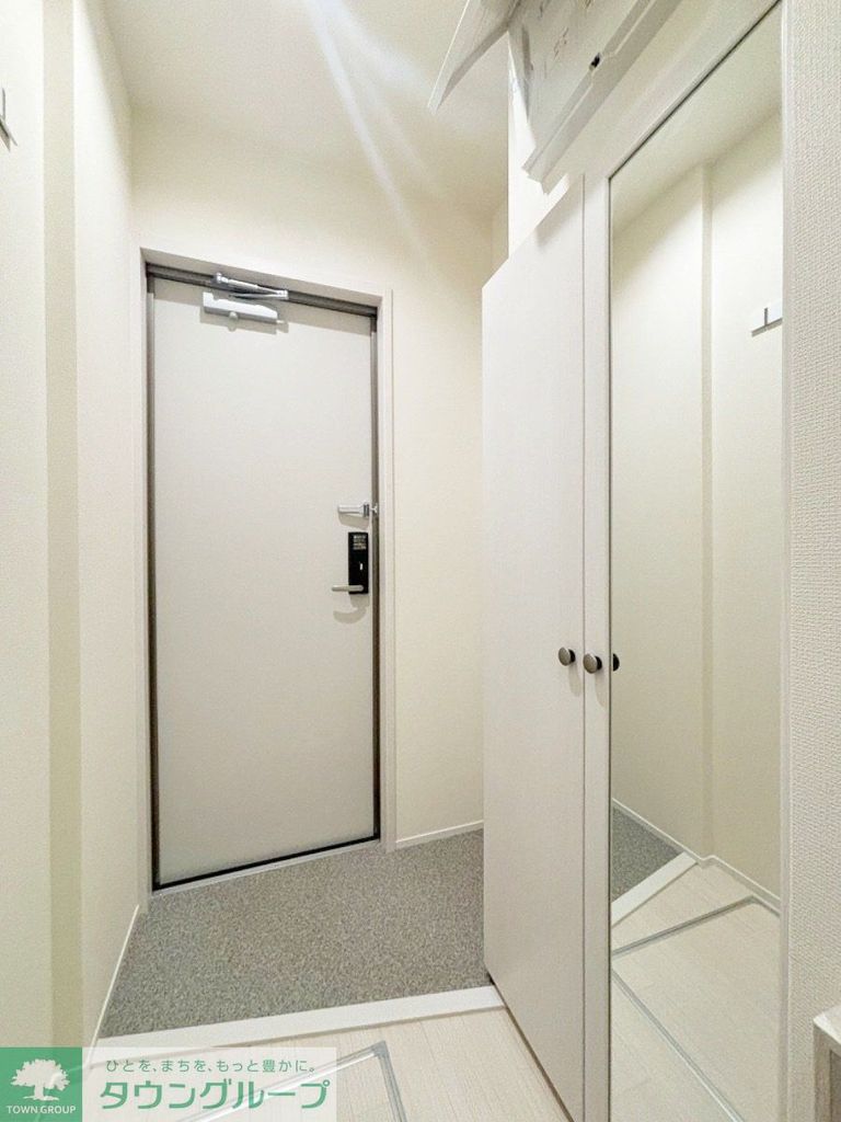 グランド ユアメゾンの玄関写真