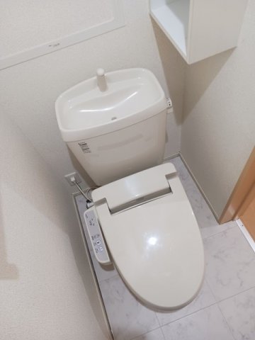 トイレ　落ち着いたトイレです