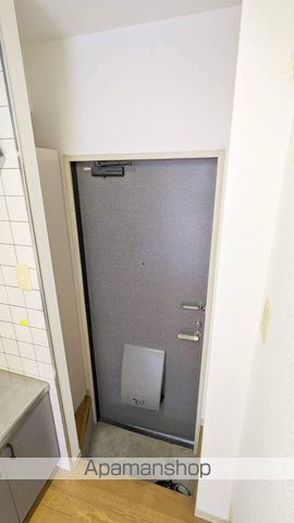 パイングローブIIIの玄関写真