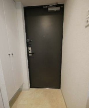 阪急神戸線 中津駅 徒歩6分 8階建 築13年の玄関写真