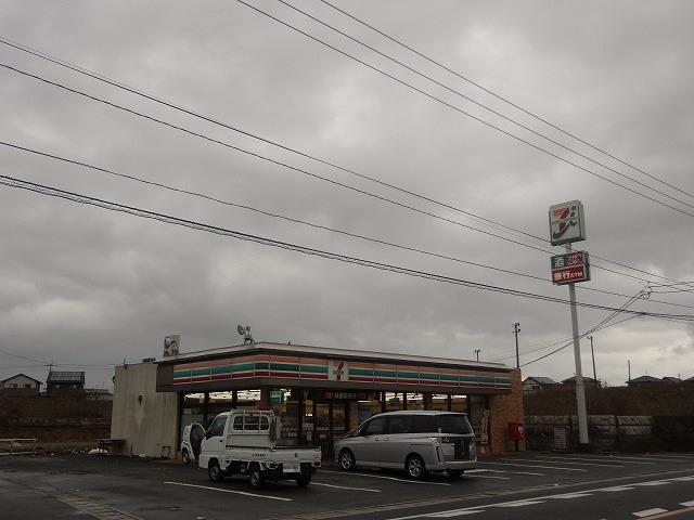 コンビニ　セブンイレブン福岡鞍手店（コンビニ）まで490m