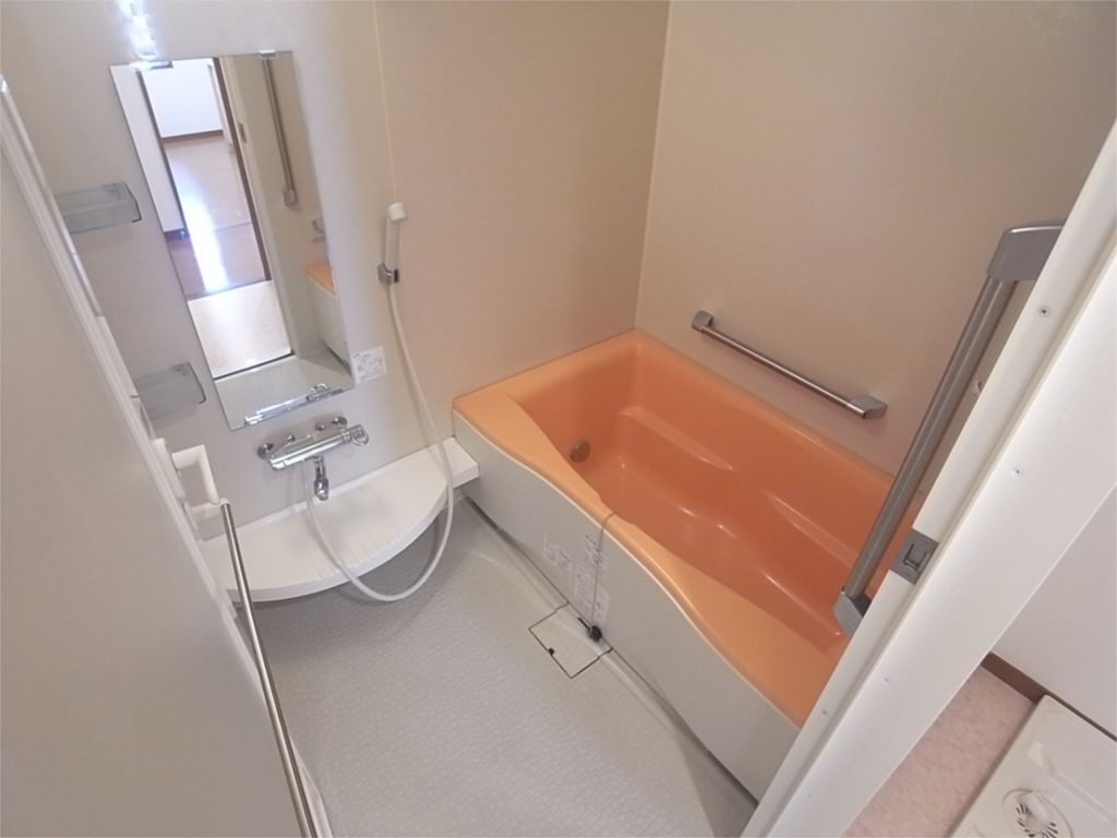 バス・シャワールーム　大きな可愛いお風呂＾＾