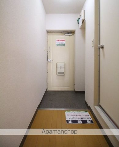 ハイネス都立家政の玄関写真