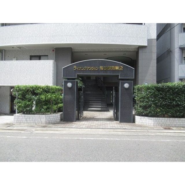 エントランス　エントランス