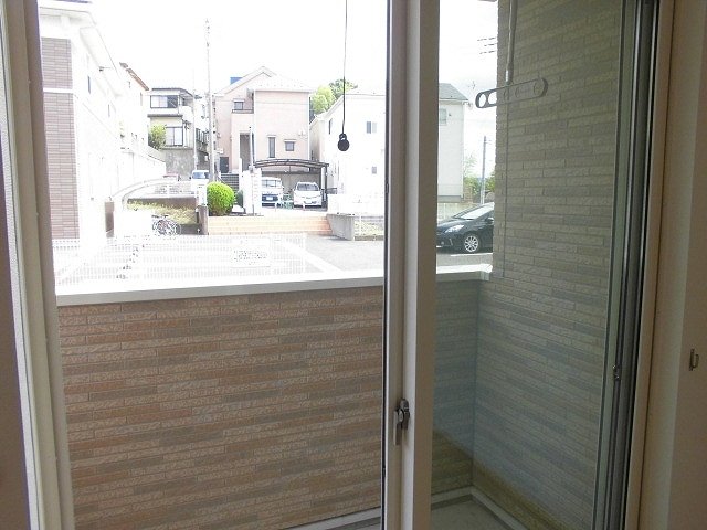 バルコニー　開放的で明るい空間を演出してくれるバルコニーです