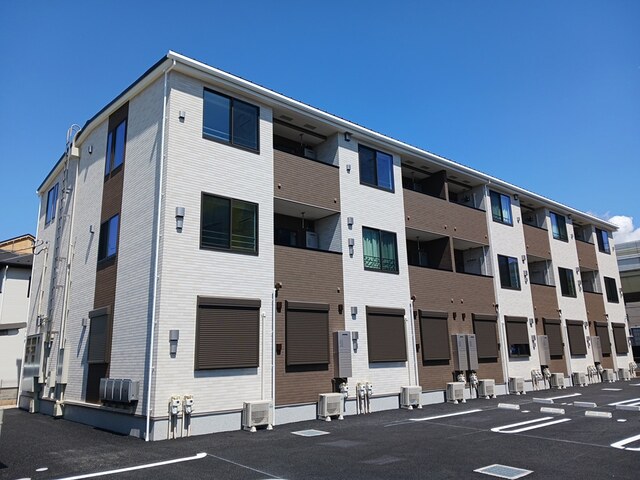 ＪＲ埼京線 戸田公園駅 バス乗車時間：15分 最寄りバス停で下車 徒歩2分 築2年