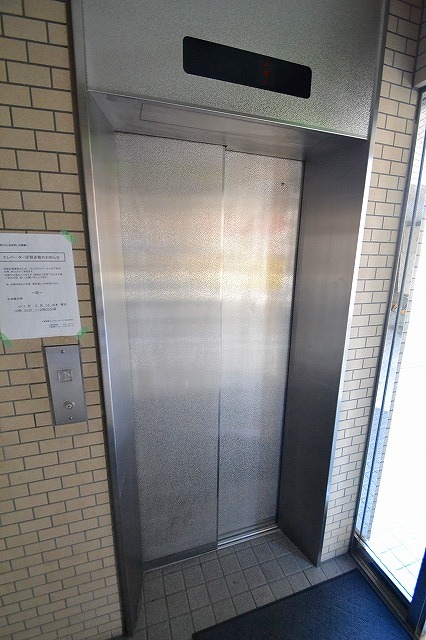 ロビー　☆エレベーターも完備です☆