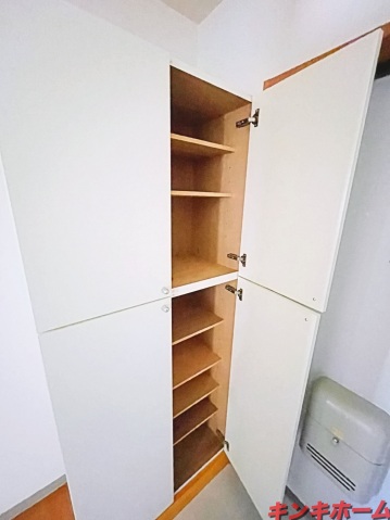 玄関　写真は別のお部屋です。