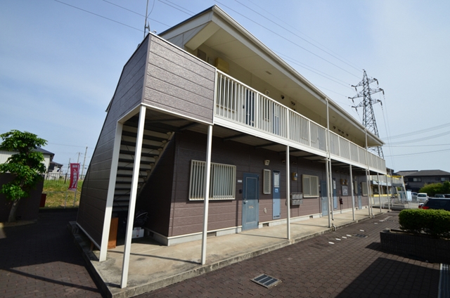 建物外観　シックな暖色で安心感のあるカラー！家族でゆったり過ごすのも良