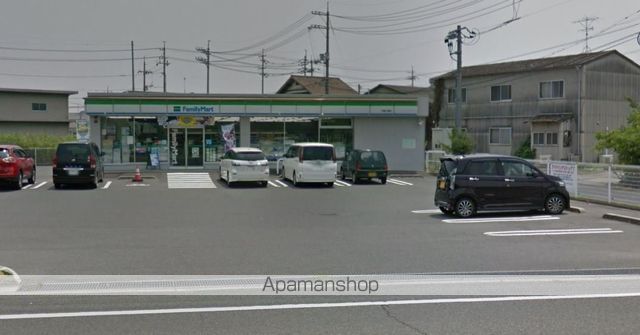 コンビニ　ファミリーマート（コンビニ）まで289m