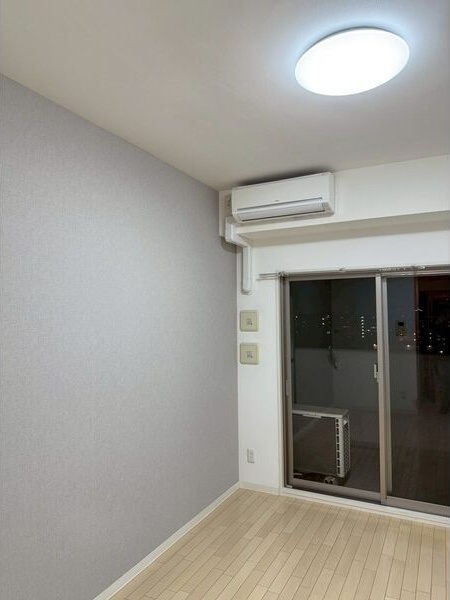 居室・リビング　同物件別部屋写真