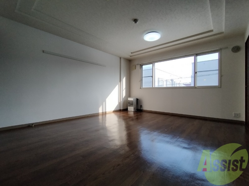 居室・リビング　広くてキレイなお部屋が広がっていて、充実した生活が送れそう。