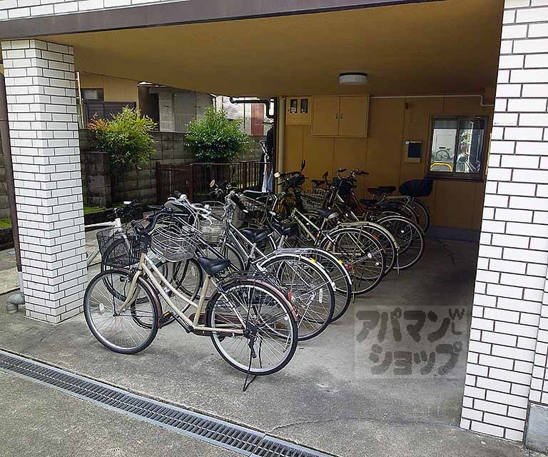 クインズコートの外観写真