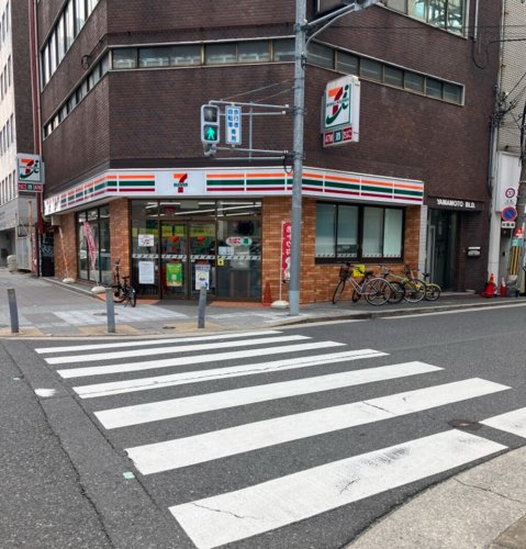 コンビニ　セブンイレブン 大阪北堀江2丁目店（コンビニ）まで279m