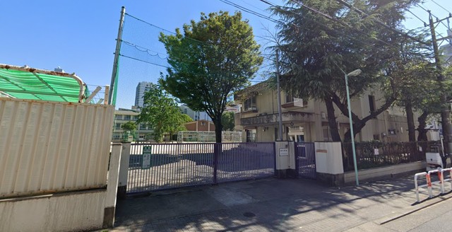 小学校　栄小学校（小学校）まで400m