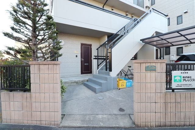 エントランス　★お問い合わせはタウンハウジングまで★