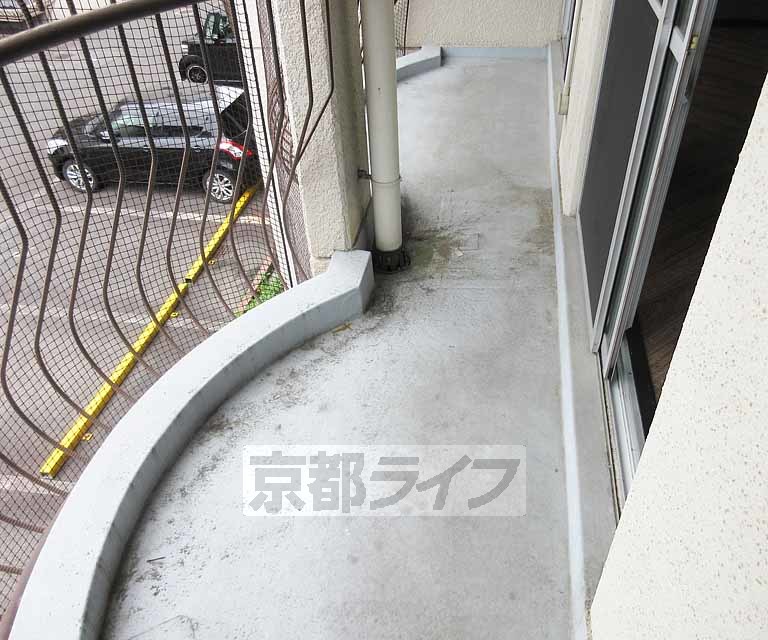 バルコニー　洗濯物たくさん干せます・・