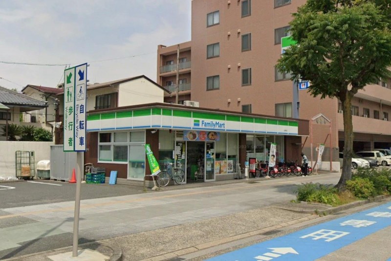 コンビニ　ファミリーマート 古渡町店（コンビニ）まで331m