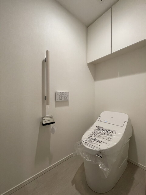 トイレ　※写真は同タイプ住戸です。