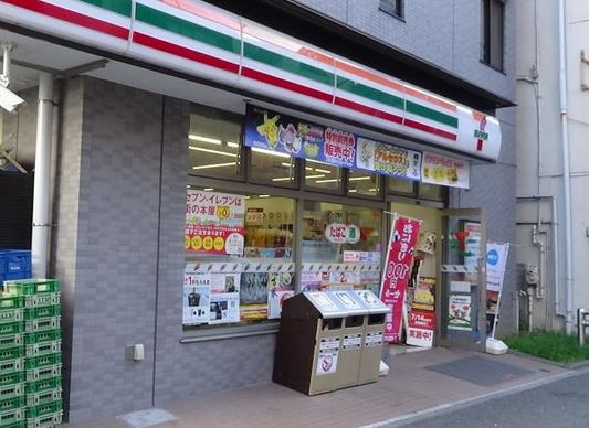 コンビニ　セブンイレブン築地7丁目店（コンビニ）まで192m