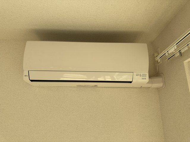 その他設備　エアコン２基付（同型タイプ）