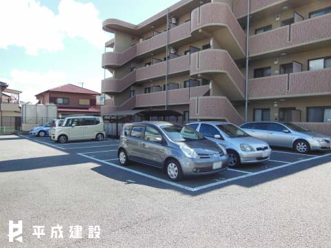 駐車場　敷地内駐車場