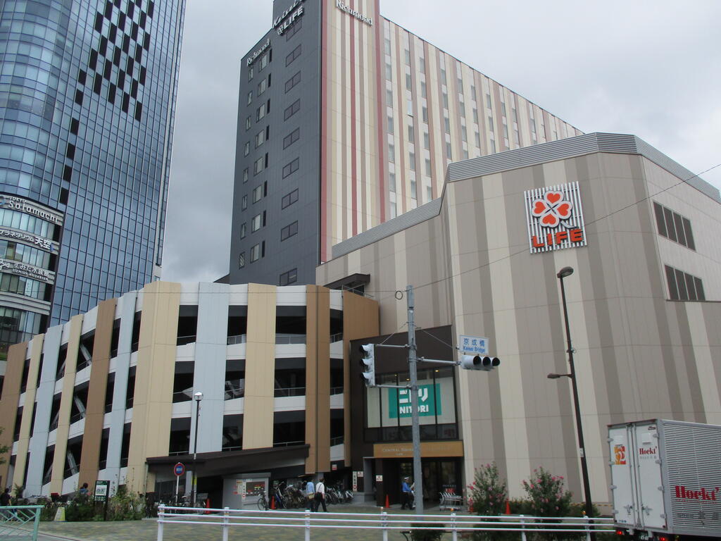スーパー　ライフセントラルスクエア押上駅前店（スーパー）まで177m