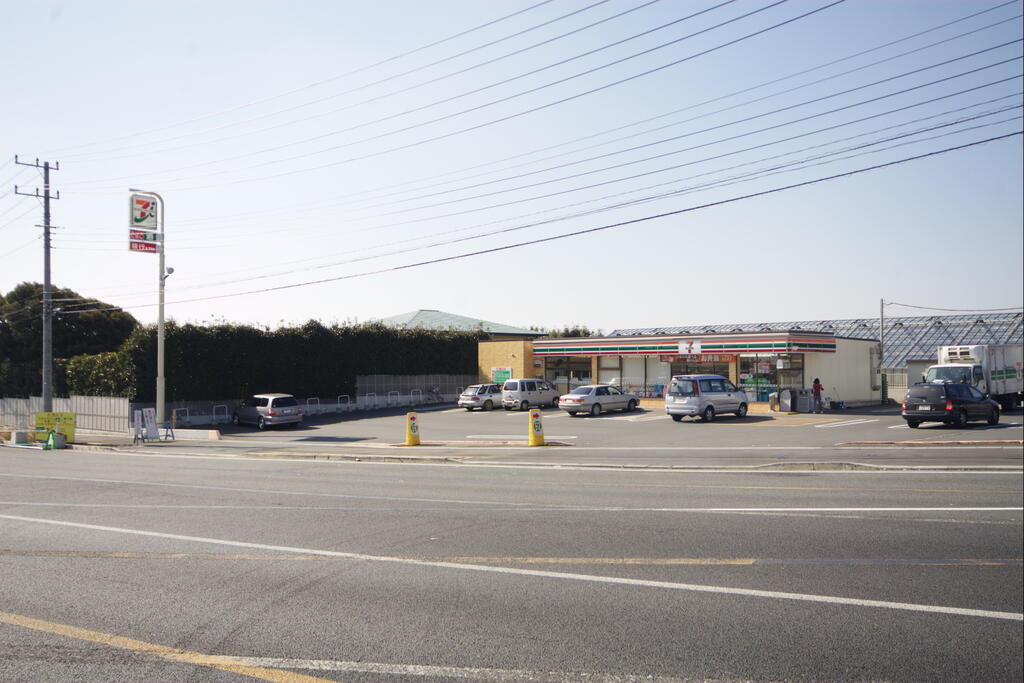 コンビニ　セブンイレブン沼津岡宮北店（コンビニ）まで1000m