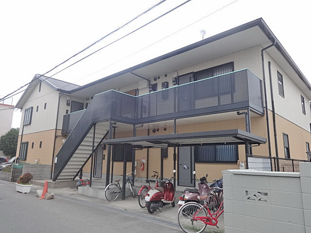 大阪府豊中市熊野町４の賃貸アパートの外観