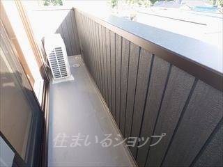 【広島市安佐北区三入のアパートのバルコニー】