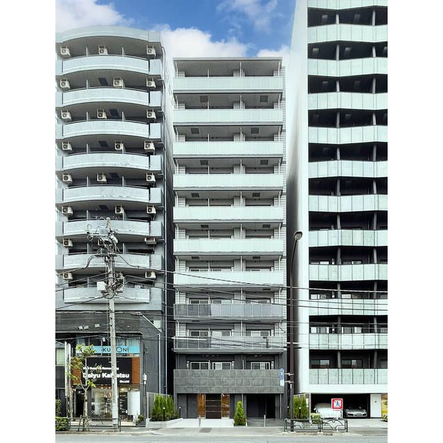 【江東区大島のマンションの建物外観】