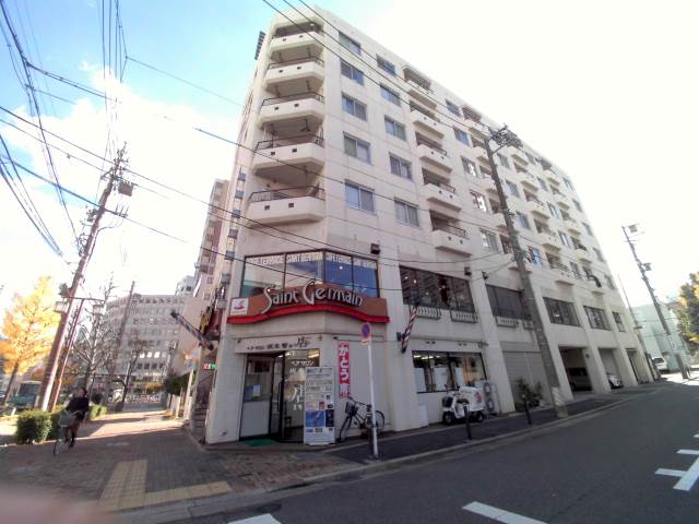 名古屋市中区伊勢山のマンションの建物外観