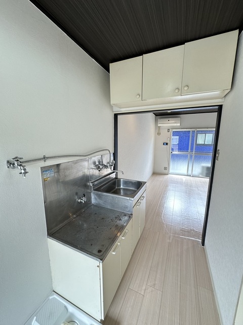 キッチン　別部屋参考写真です