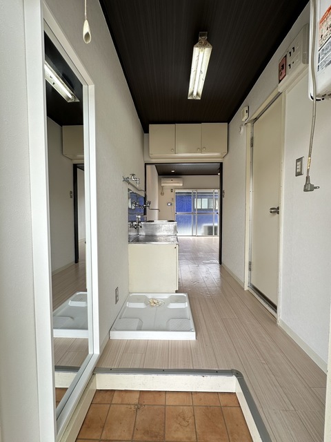 玄関　別部屋参考写真です