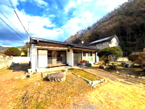 庭　お庭の付いた物件です