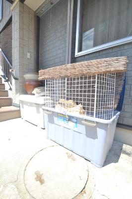 その他共有部分　ごみ置き場は敷地内にございます