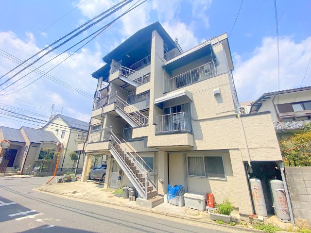 建物外観　落ち着いた雰囲気の外観です