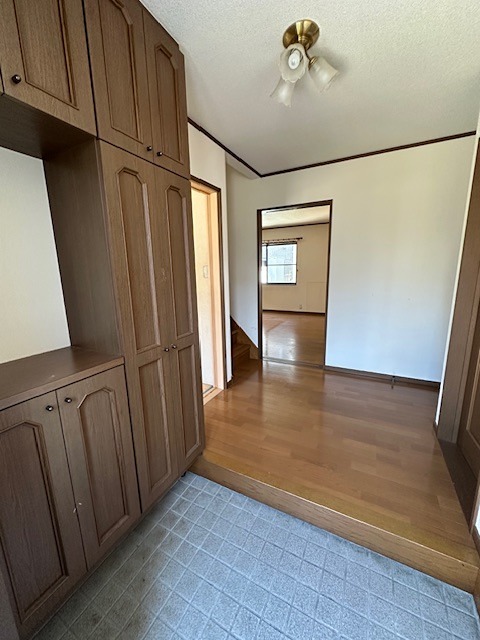 八日市5丁目貸家の玄関写真