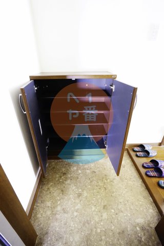 エントランス　シューズボックス