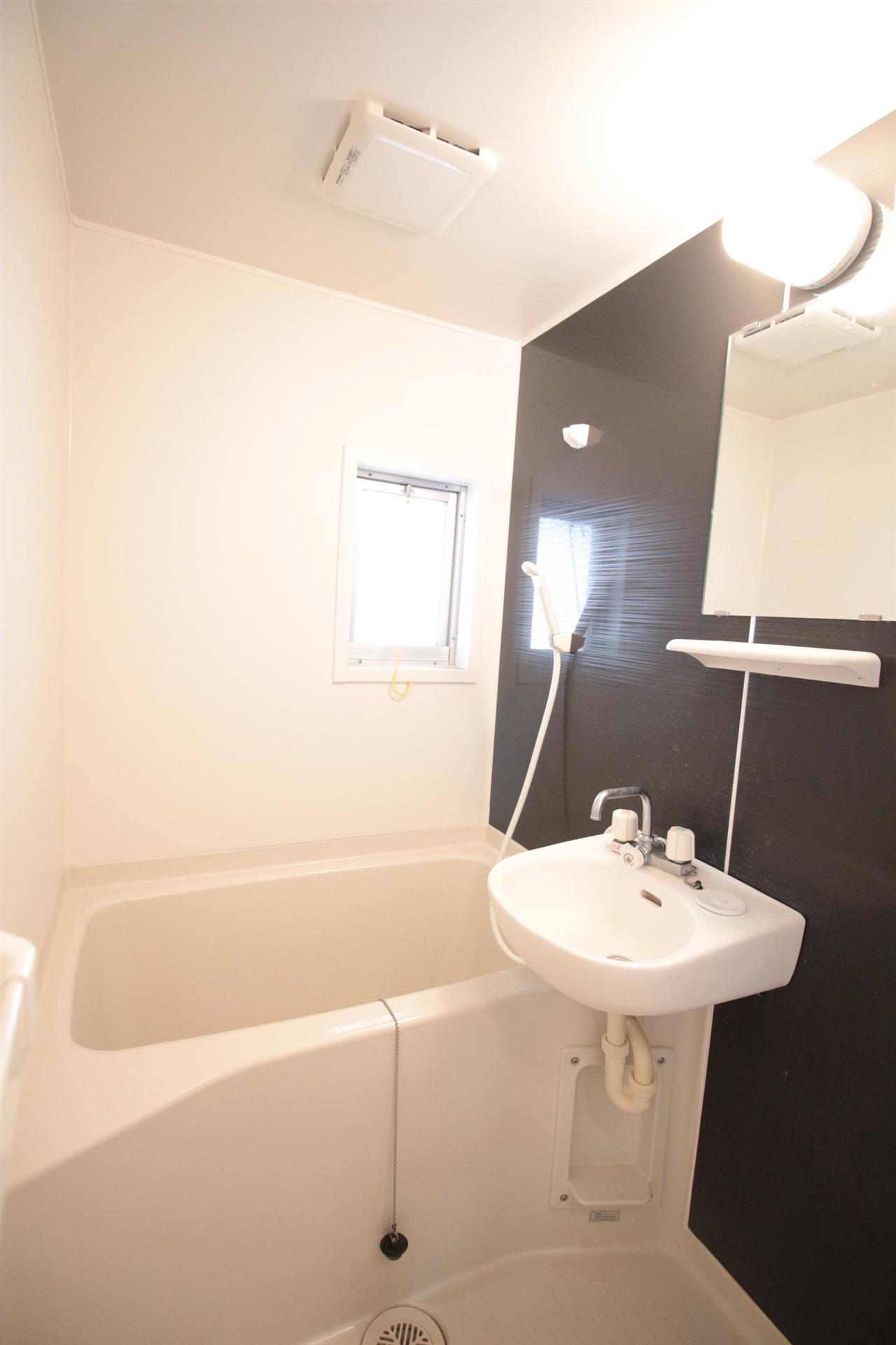 バス・シャワールーム　バスルーム