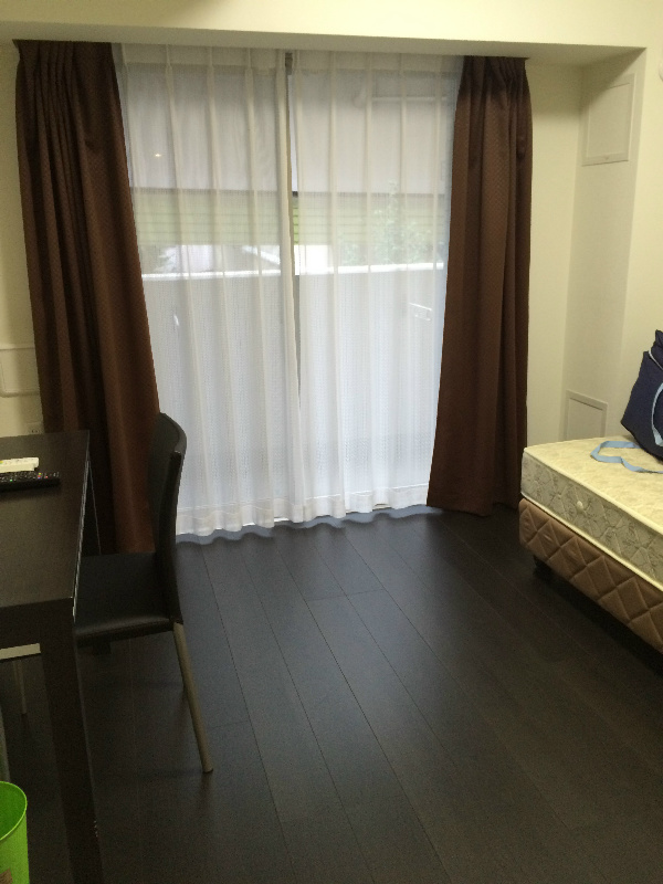 居室・リビング　家具家電一式付き！仲介手数料は半月分です！