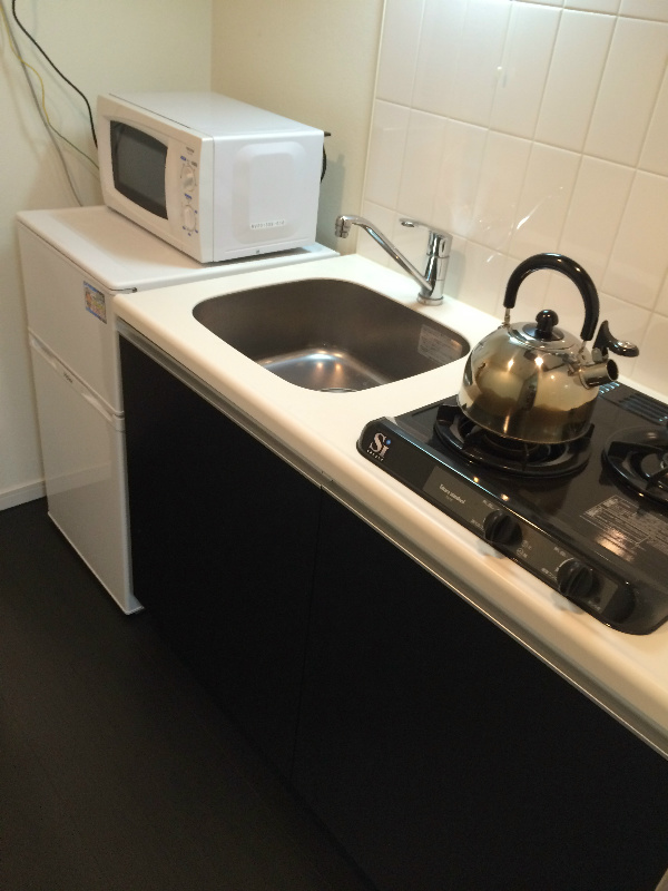 キッチン　家具家電一式付き！仲介手数料は半月分です！