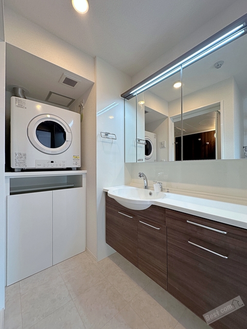 洗面設備　衣類乾燥機付き♪